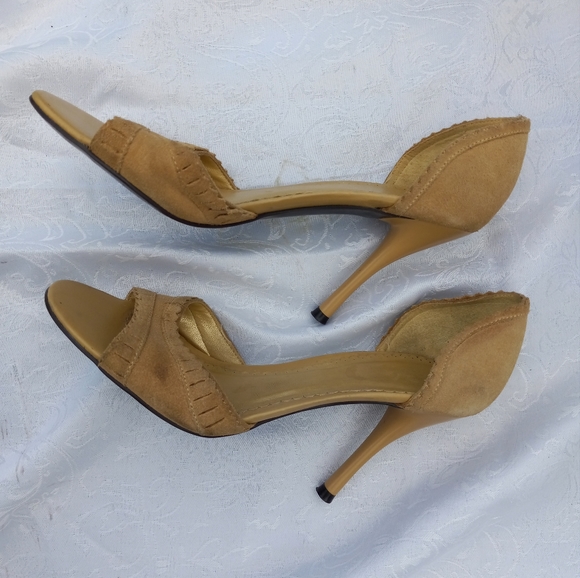 BCBG Paris Tan Suede Open Toe High Heels Size 7.5 - Picture 3 of 14